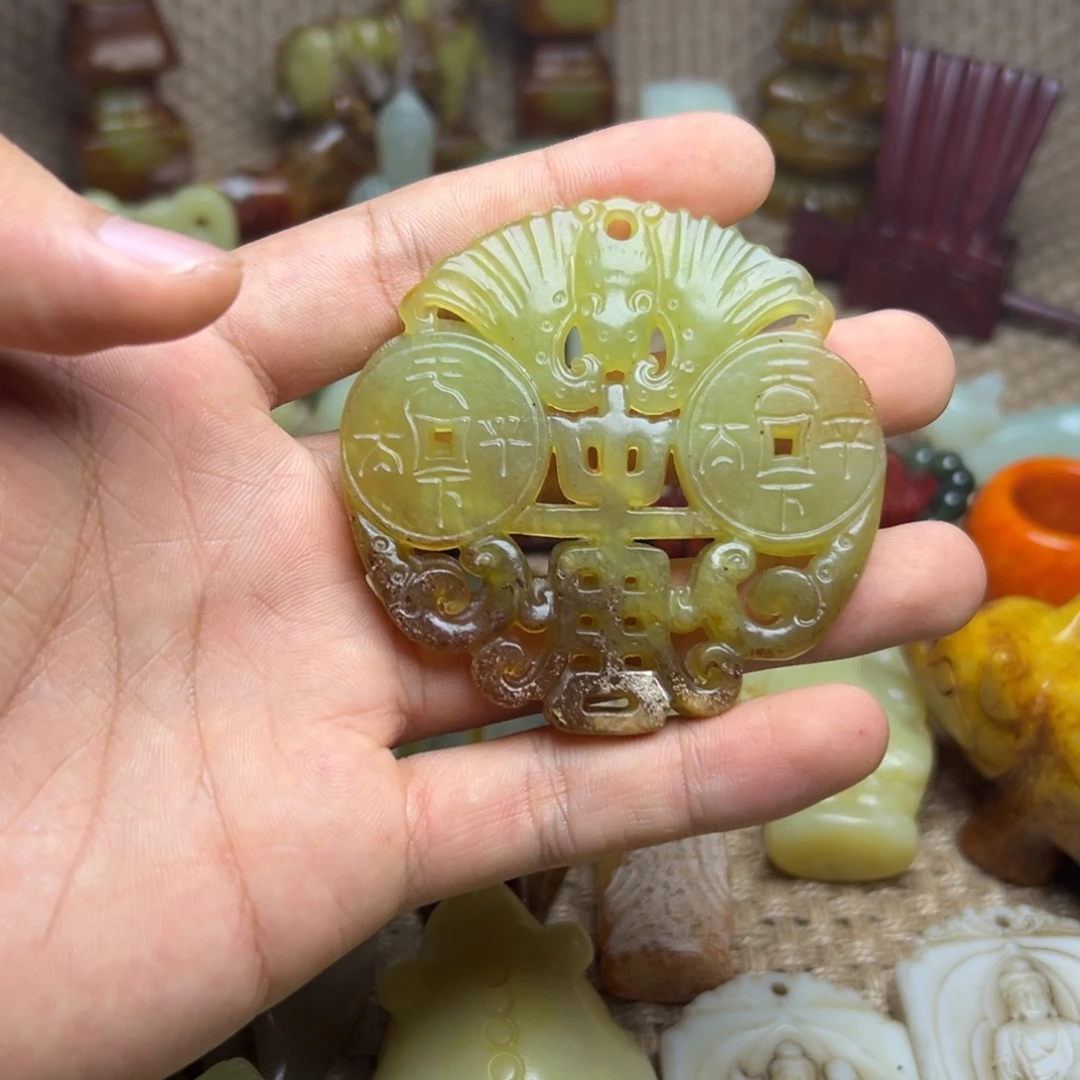 未镶嵌蛇纹石玉颈饰