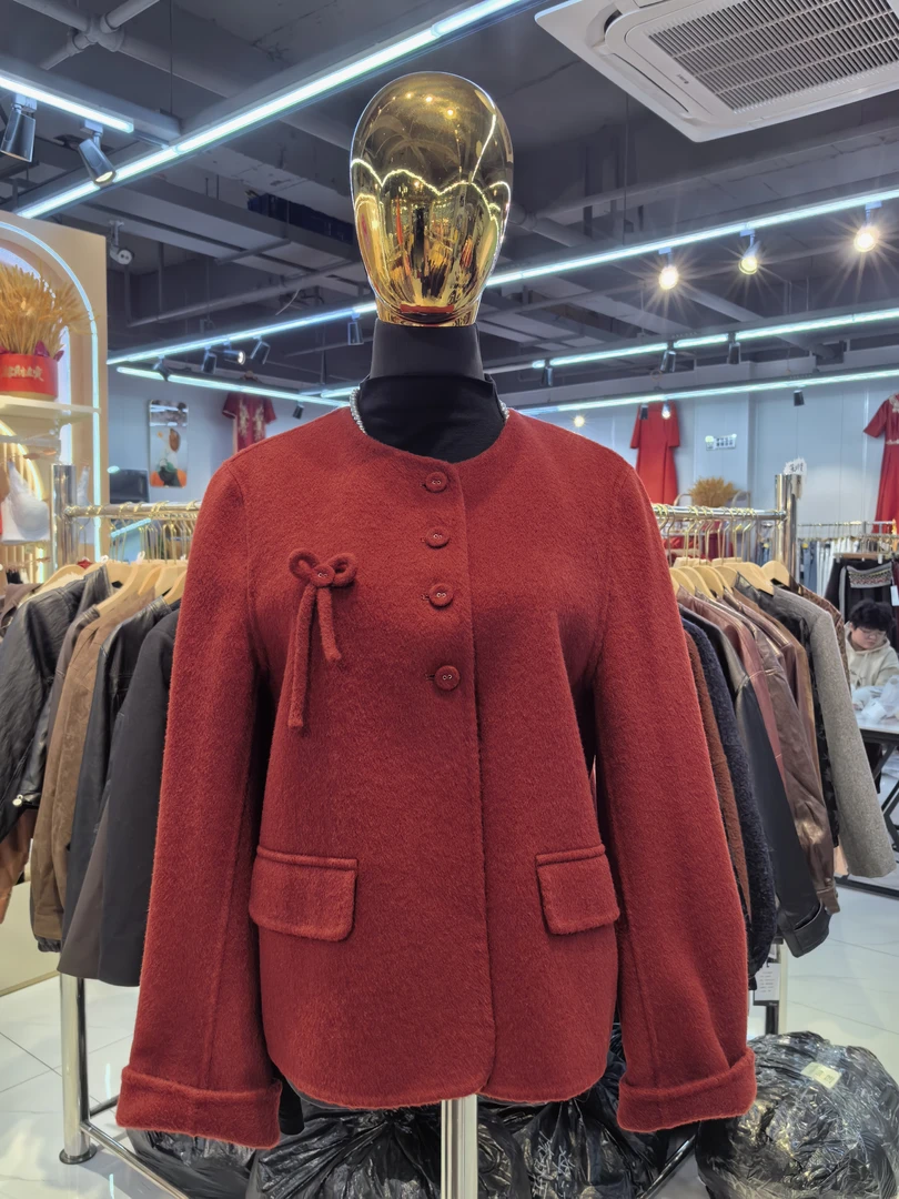 精致蝴蝶结装饰设计感高级感女式羊绒外套