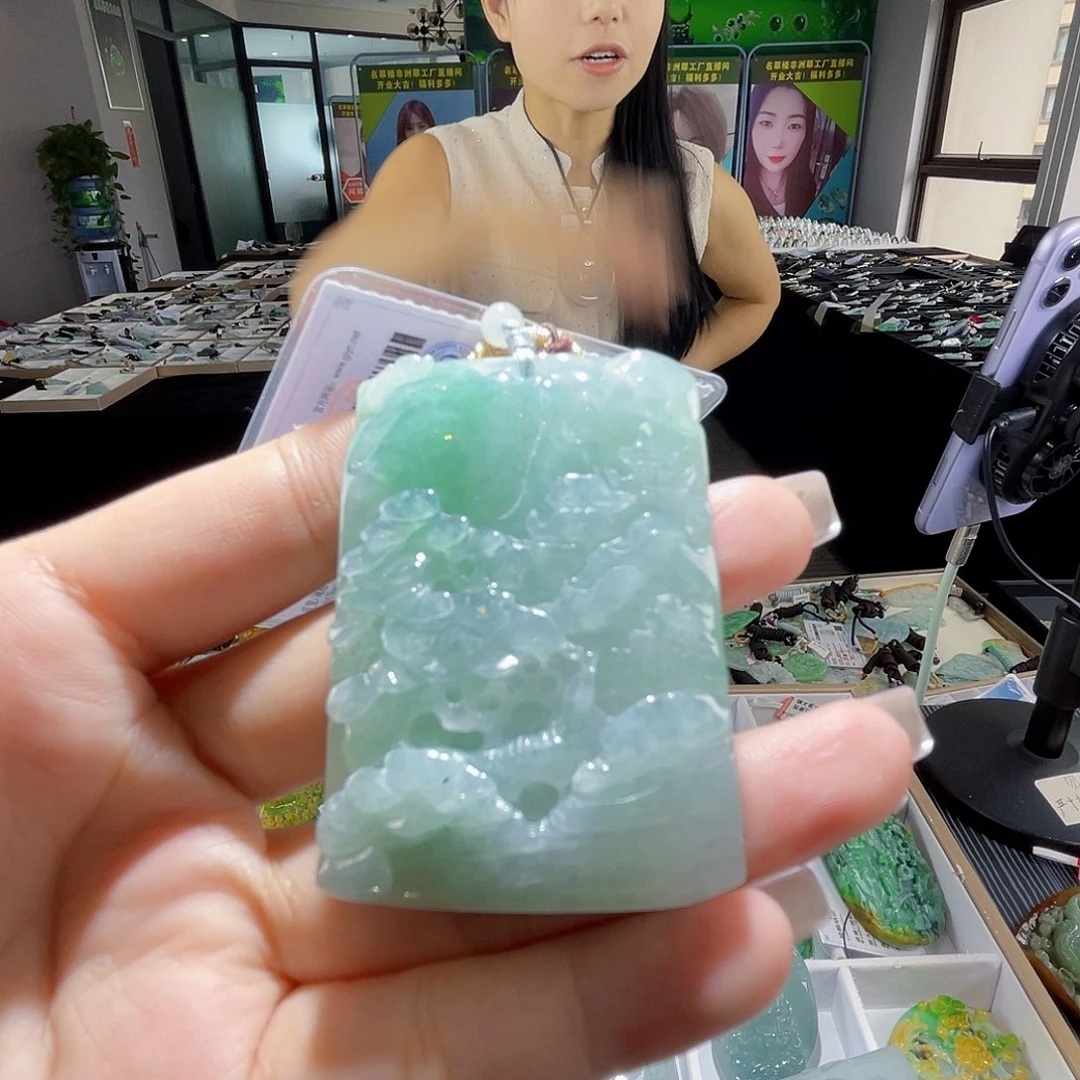 颈饰未镶嵌翡翠一个