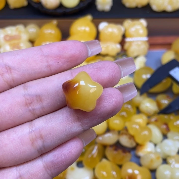 琥珀未镶嵌珠宝奇石