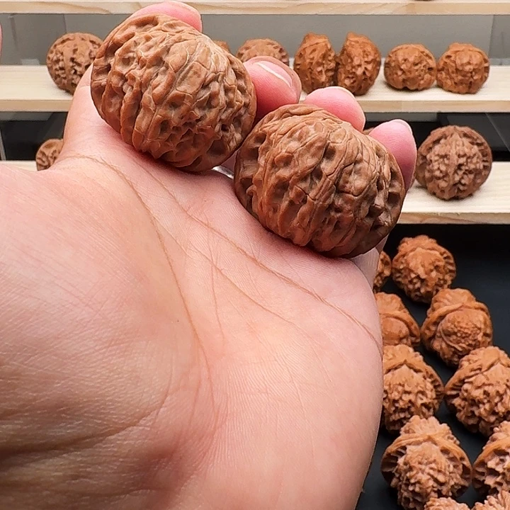 文玩核桃吊坠磨盘