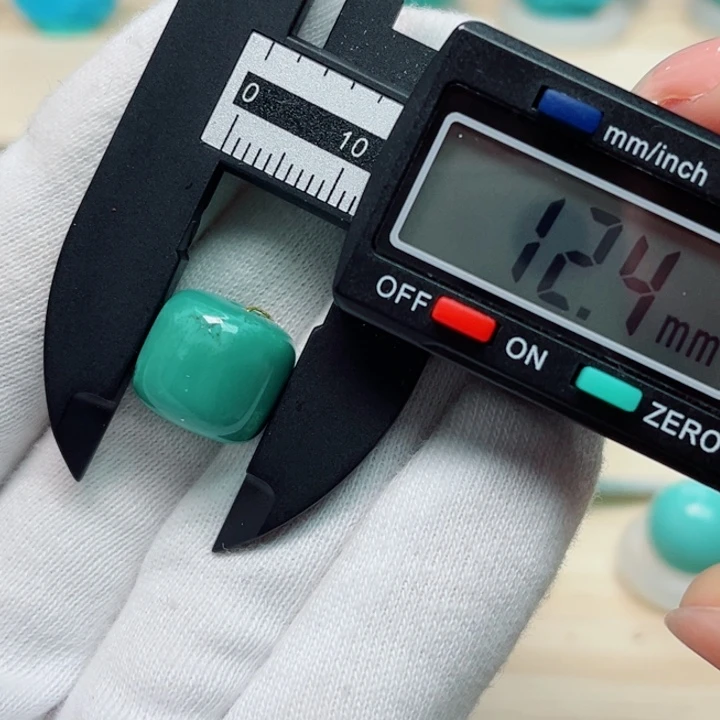 绿松石珠宝未镶嵌