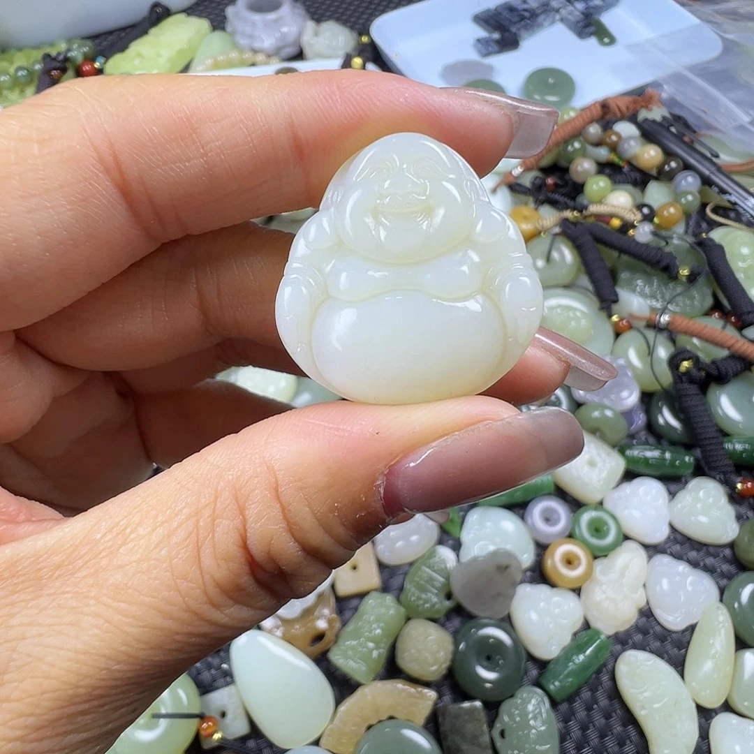 和田玉未镶嵌颈饰福利漏，不退不换，卡28