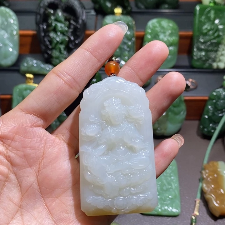 颈饰未镶嵌和田玉