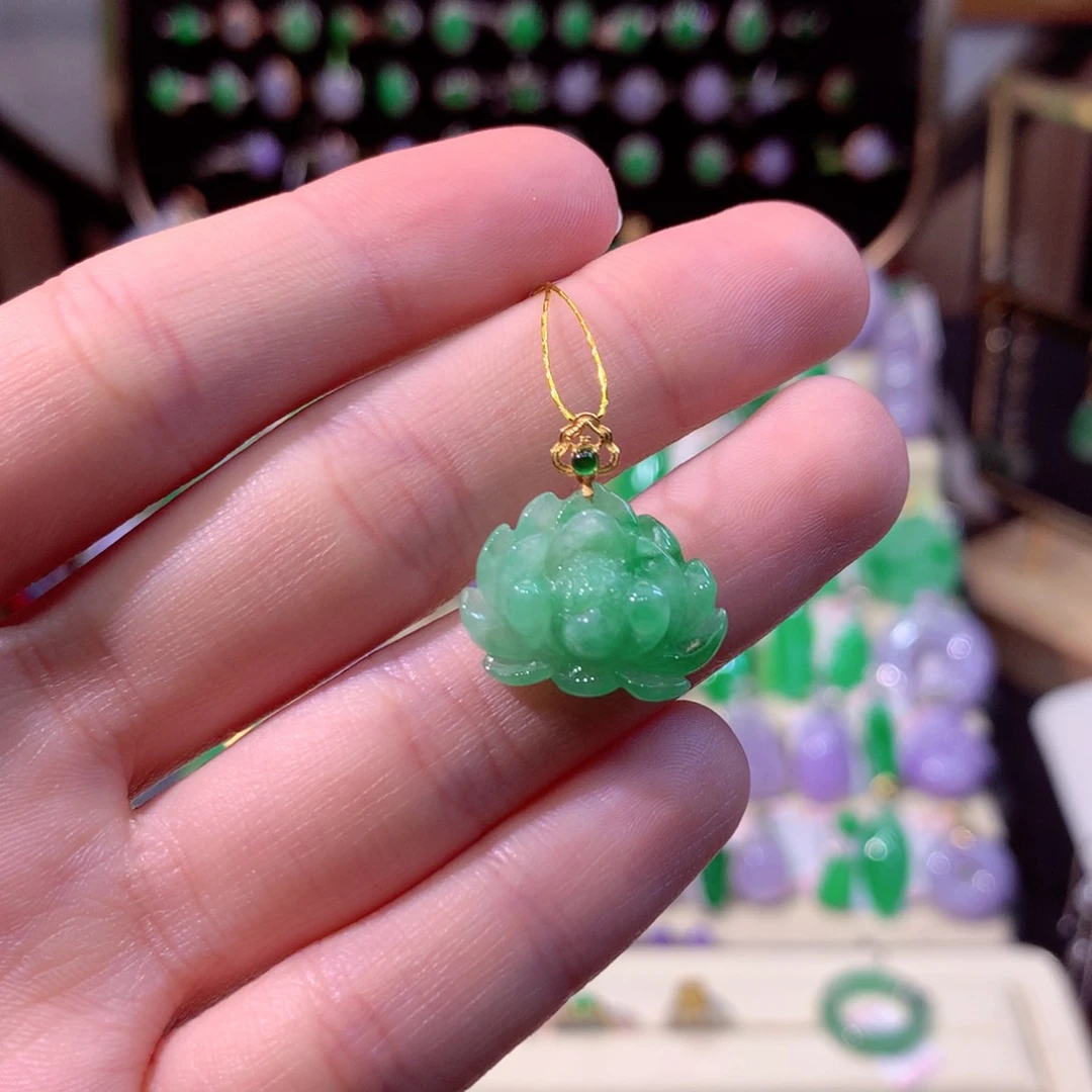 翡翠颈饰18K金镶嵌翡翠 