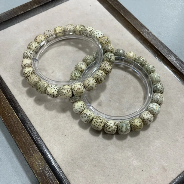 S47原生态星月菩提10×9mm单圈手串（底色 颗数 多样性发货发其一）