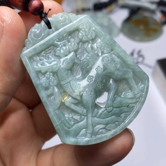 翡翠未镶嵌颈饰翡翠