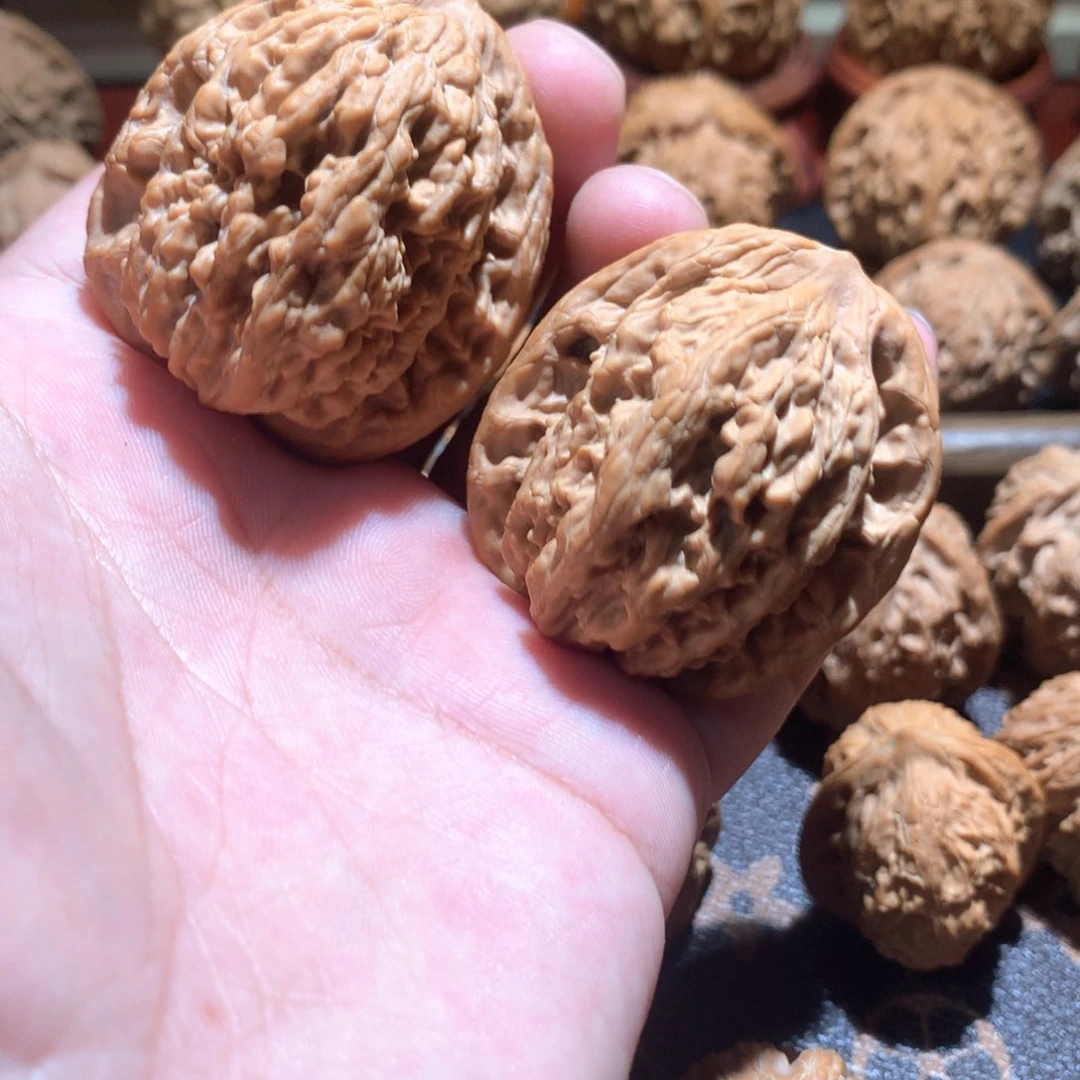 昆****羊全品无修文玩核桃