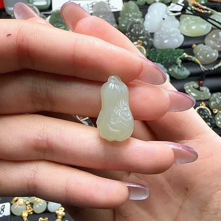 颈饰未镶嵌和田玉