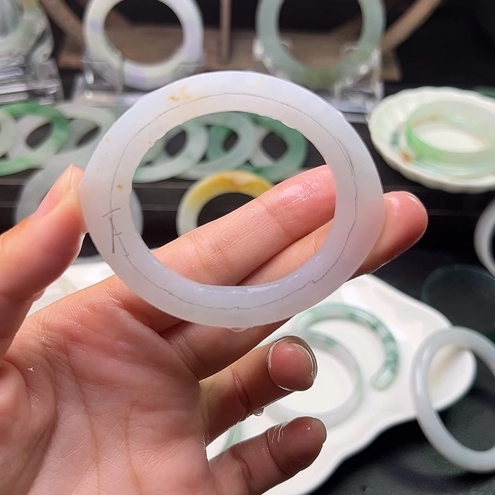 定制翡翠未镶嵌翡翠