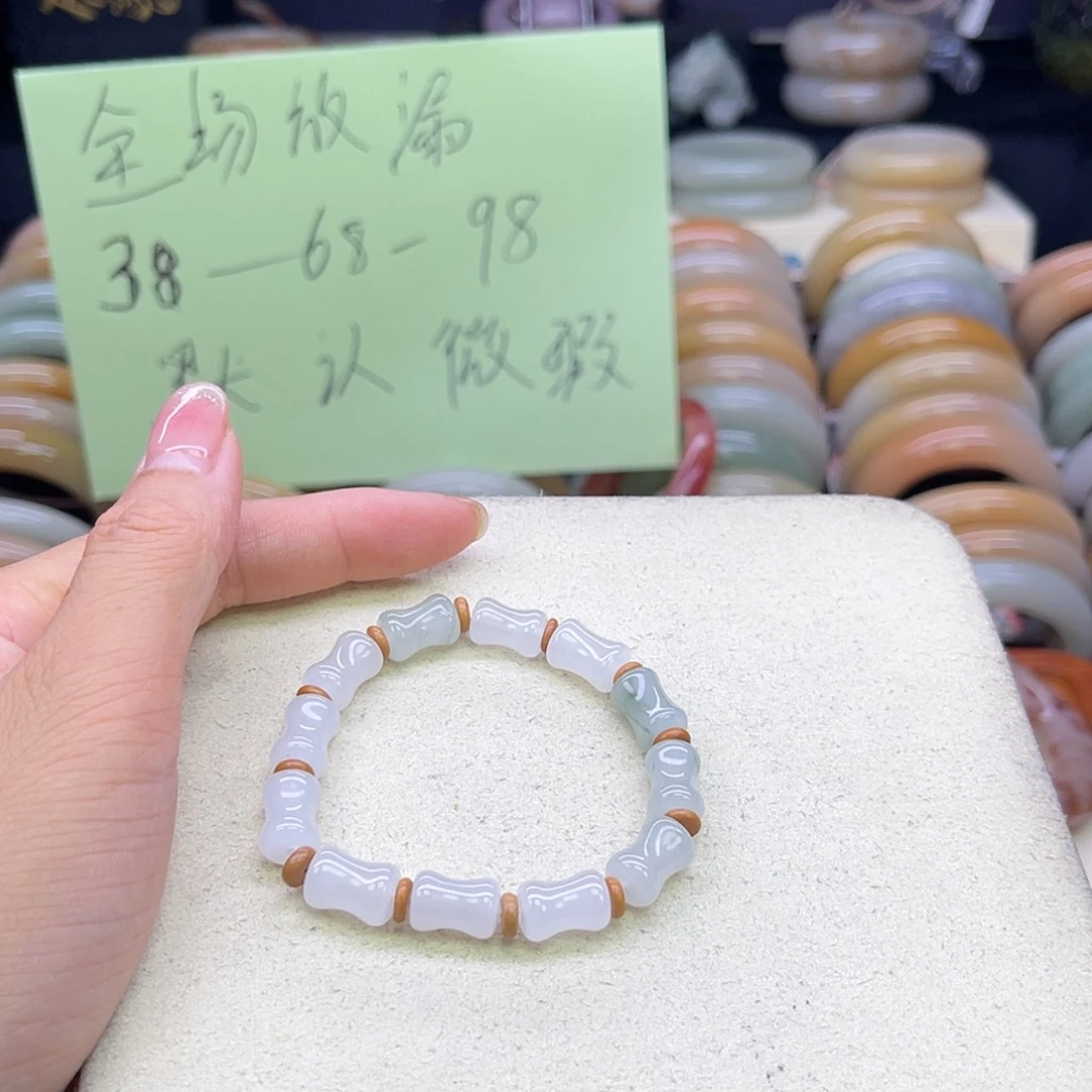 【闪购商品】石英质玉手镯未镶嵌