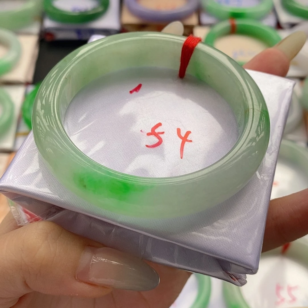 翡翠手镯未镶嵌李***e手镯