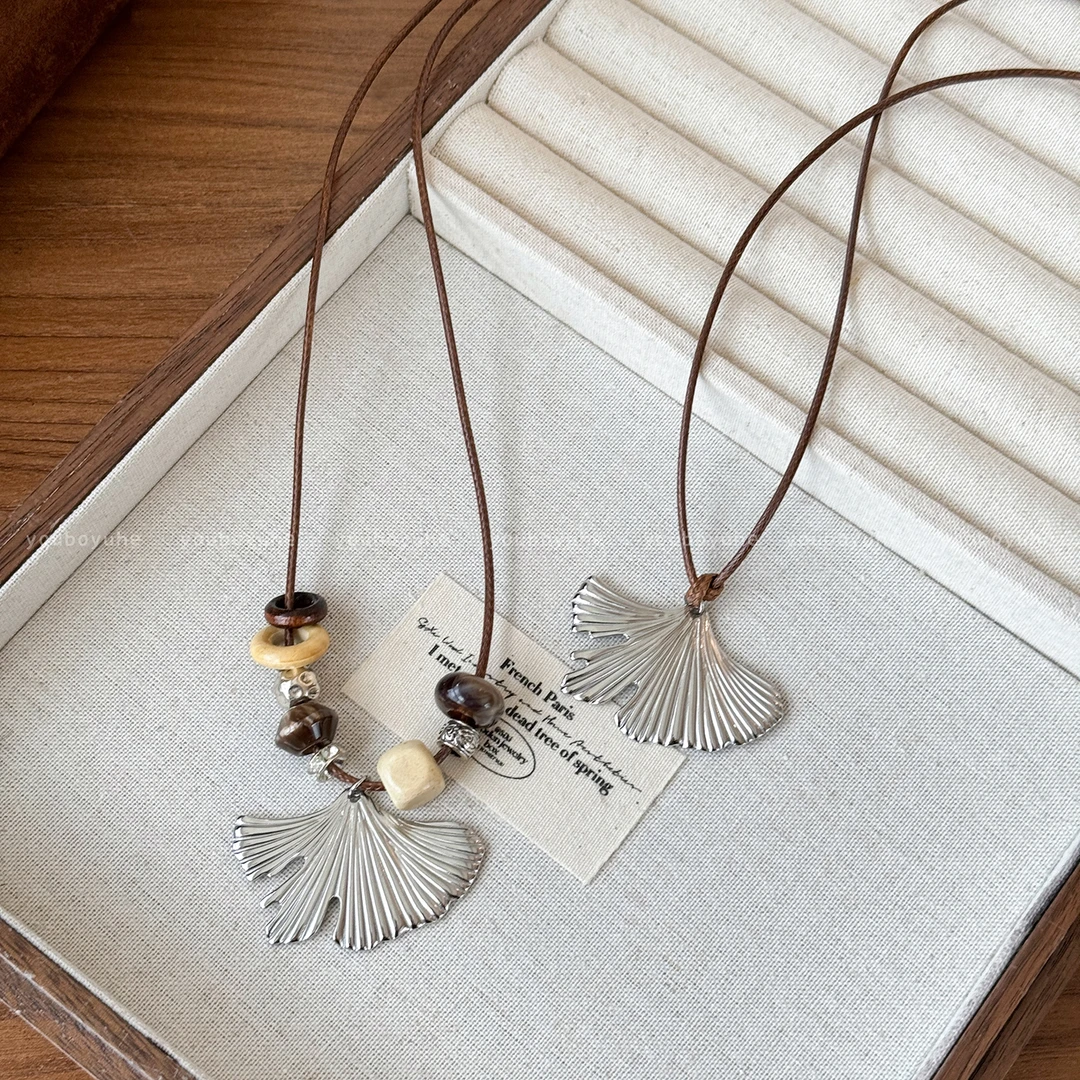 铜布艺项链  银杏叶串珠项链女秋冬轻奢高级感毛衣链小众精致配饰