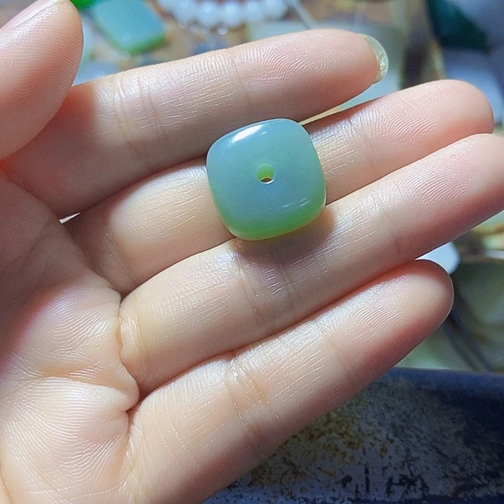 修***兮和田玉未镶嵌颈饰
