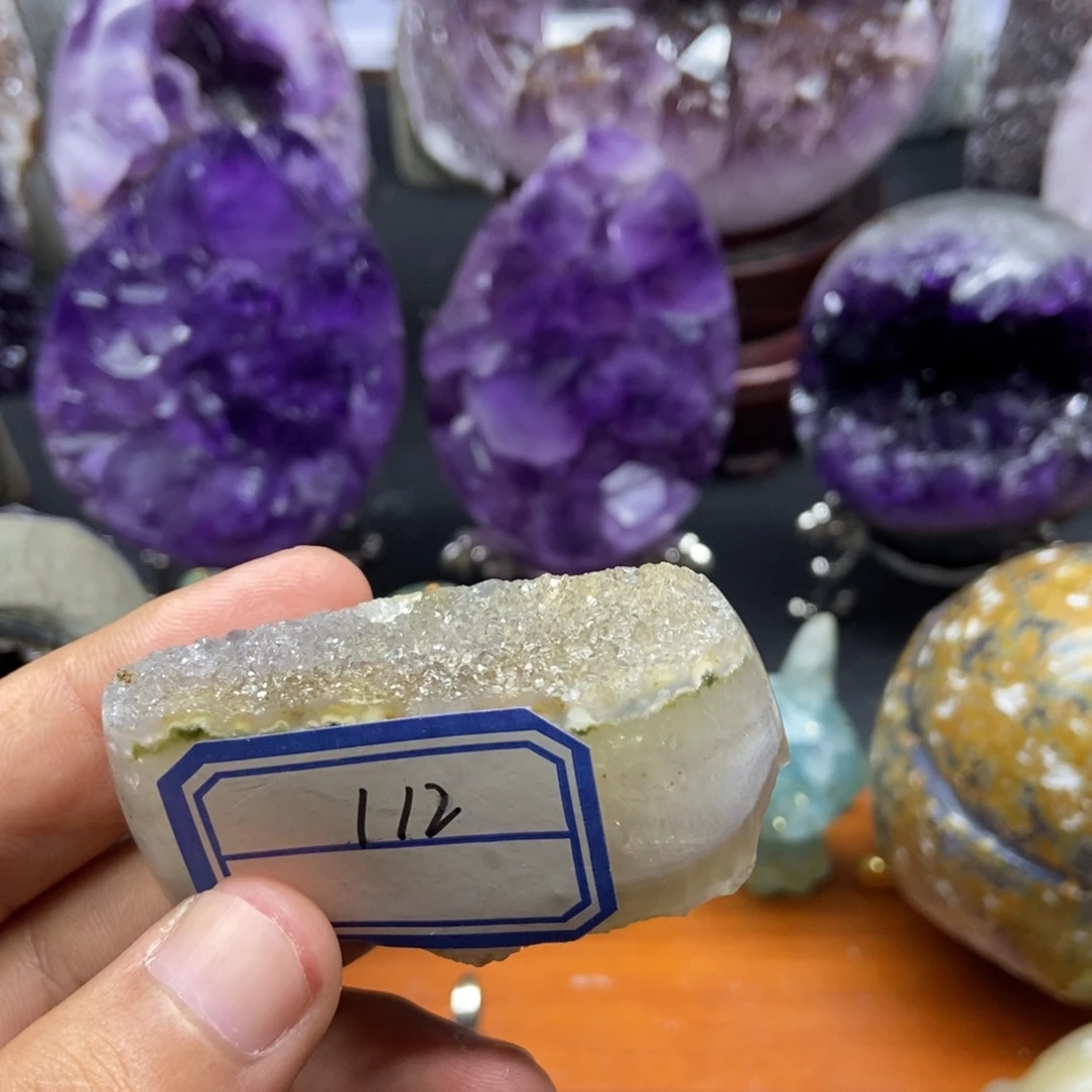 未镶嵌水晶大型摆件（非配饰）