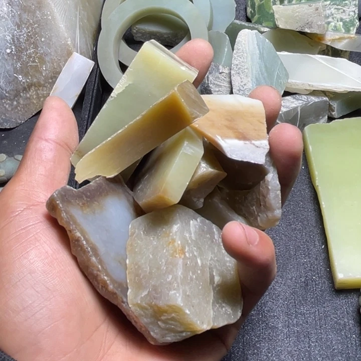 和田玉（糖玉）未镶嵌珠宝半成品