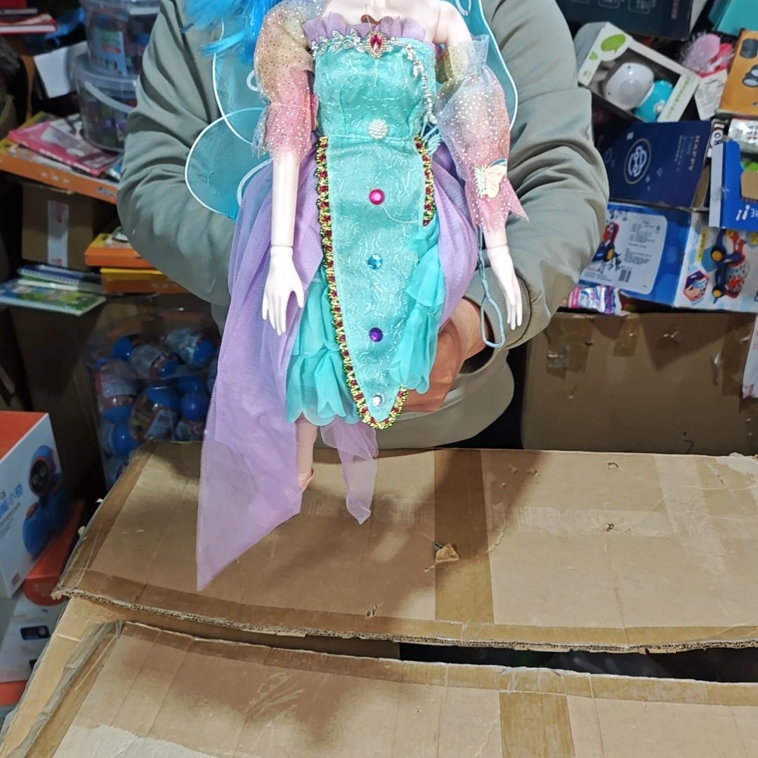 芭比娃娃蓝色不带盒不包好坏没有售后