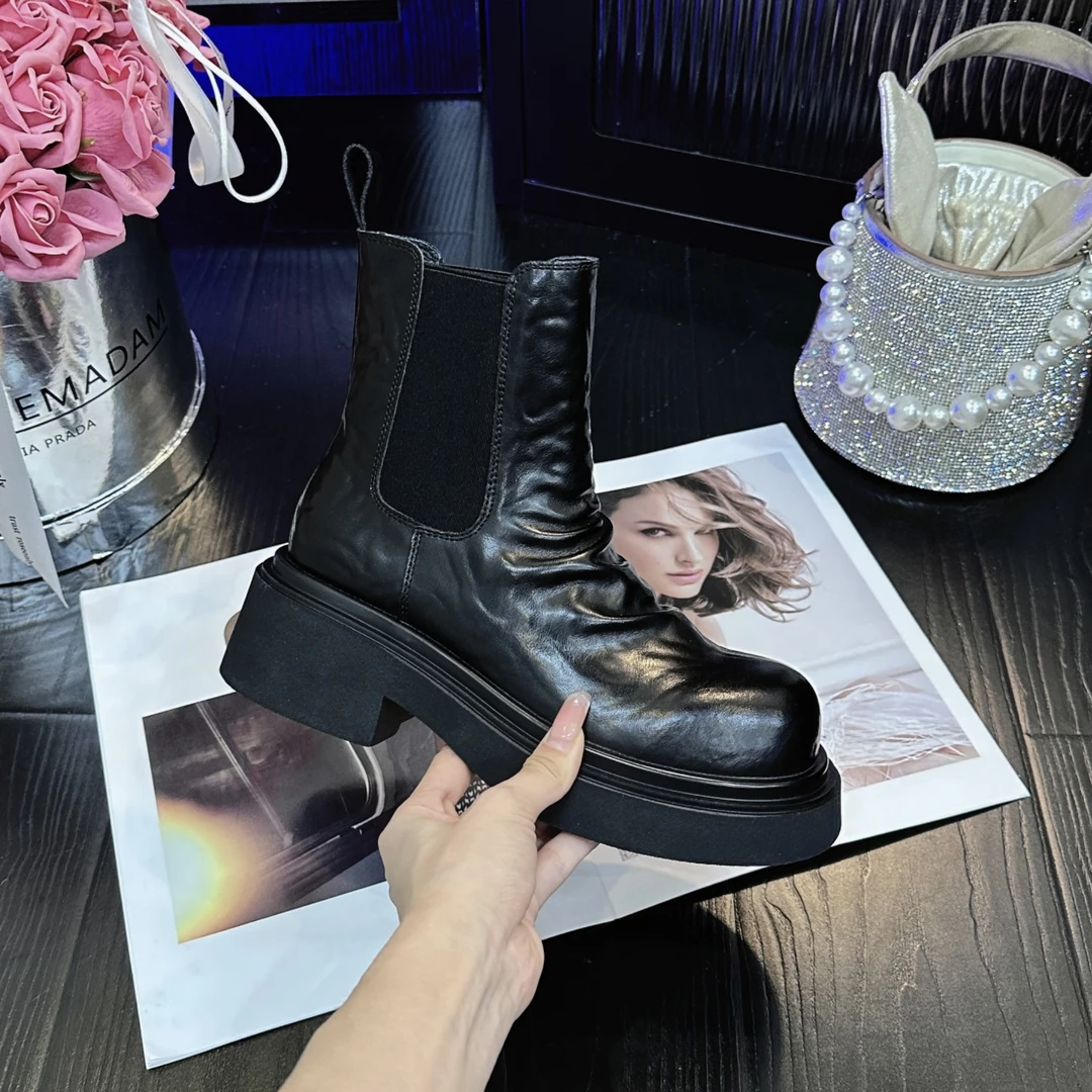 英伦风烟筒靴休闲圆头马丁靴时尚软皮厚底牛皮短靴