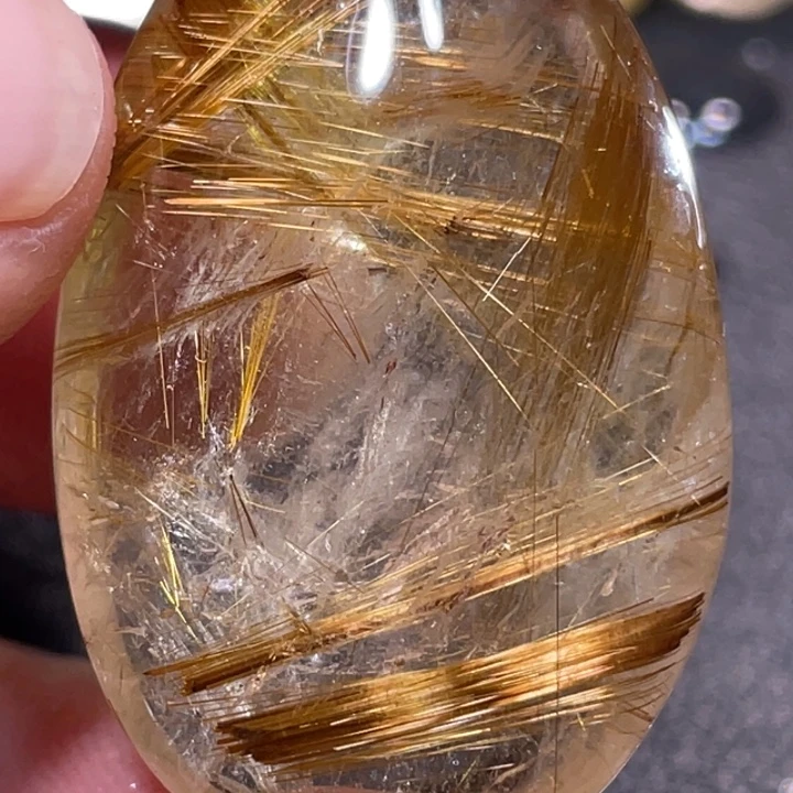 葛***措未镶嵌发晶颈饰钛晶