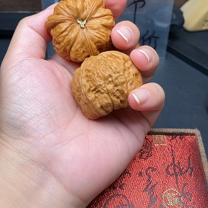 圣***子把件文玩核桃南瓜