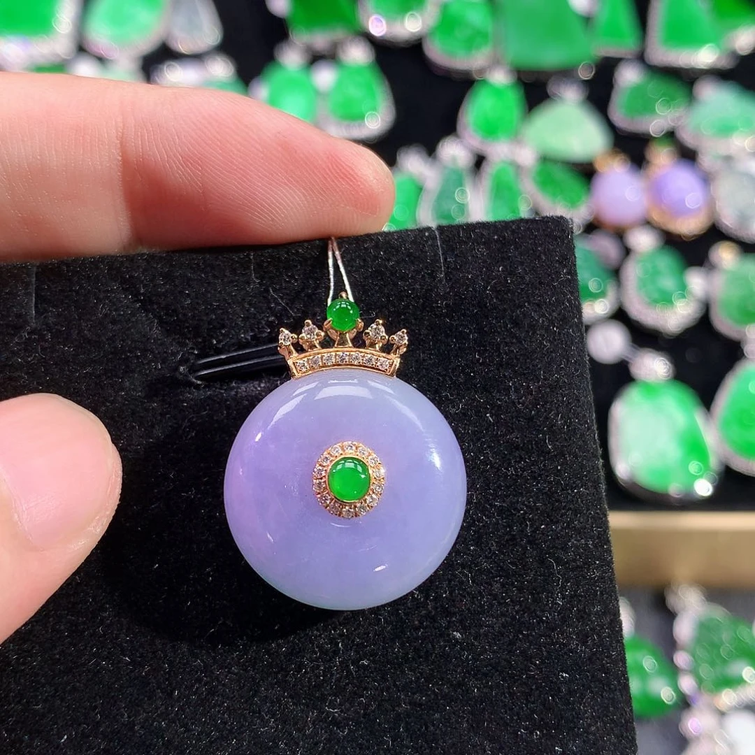 翡翠18K金镶嵌颈饰