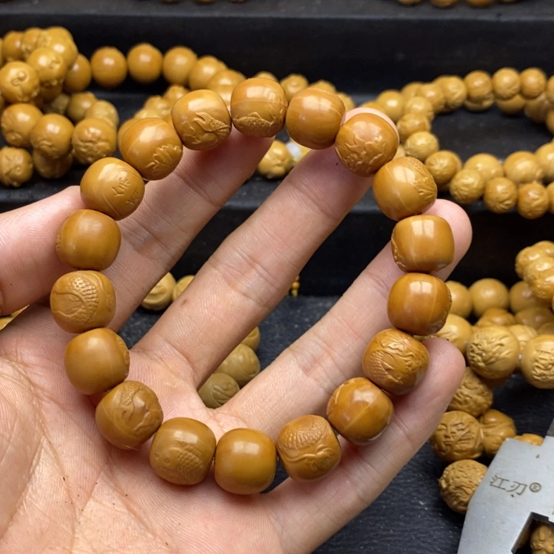 手串猴头核桃直播间