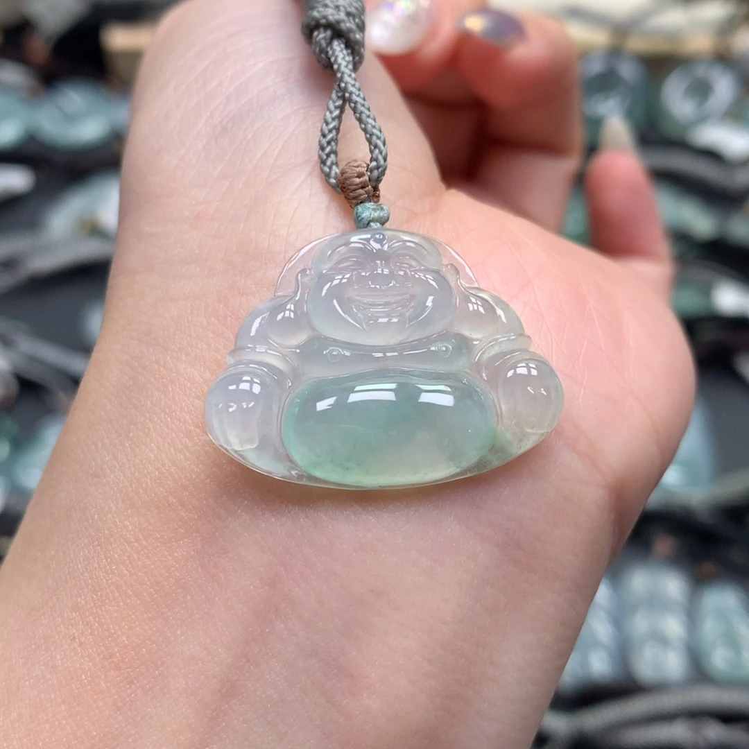 翡翠颈饰未镶嵌佛公