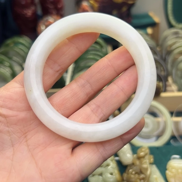 和田玉手镯未镶嵌60.4圈围M318