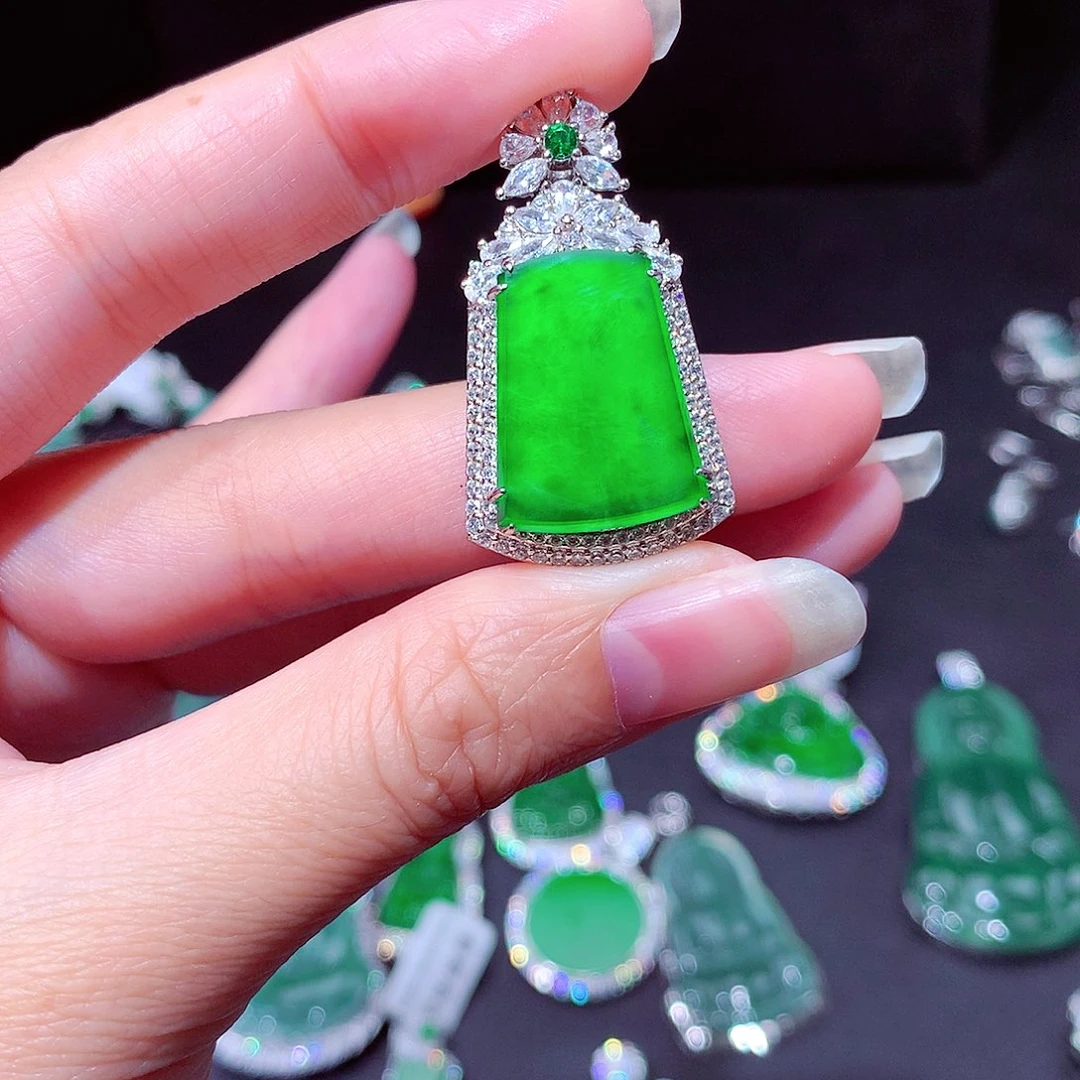 【闪购商品】翡翠吊坠(不含链)未镶嵌