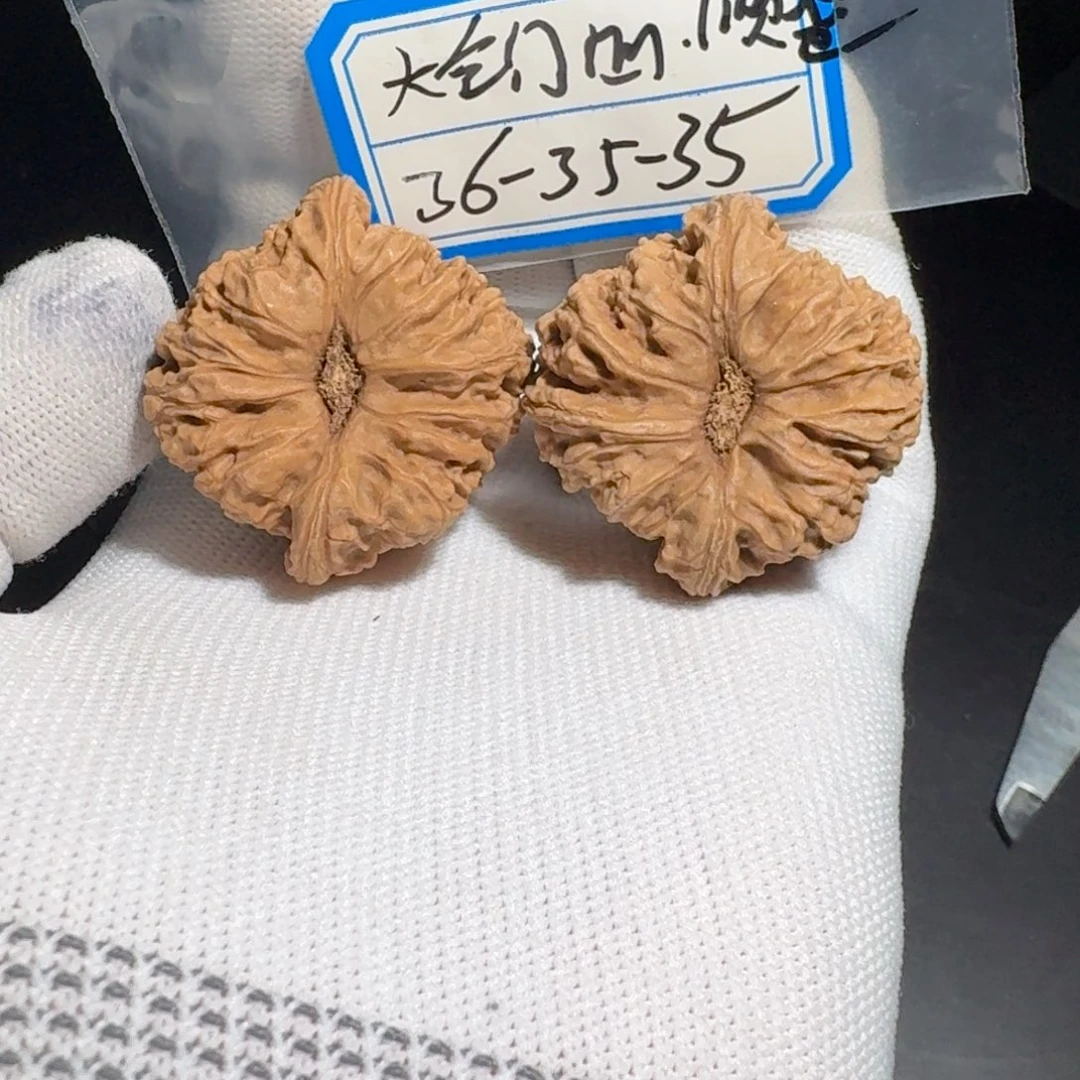 文玩核桃把件73号姜皮