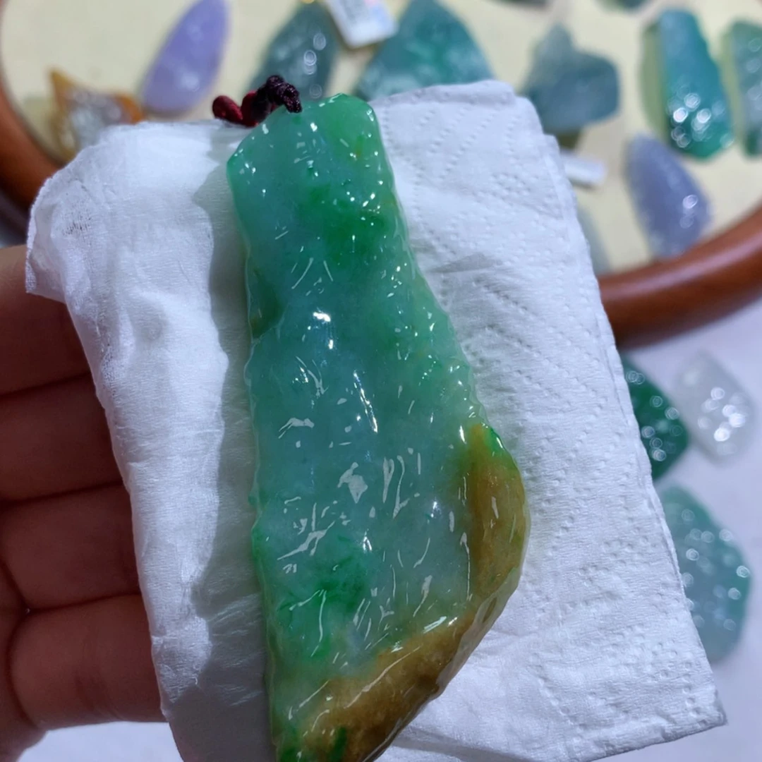 【闪购商品】翡翠吊坠(不含链)未镶嵌 2687