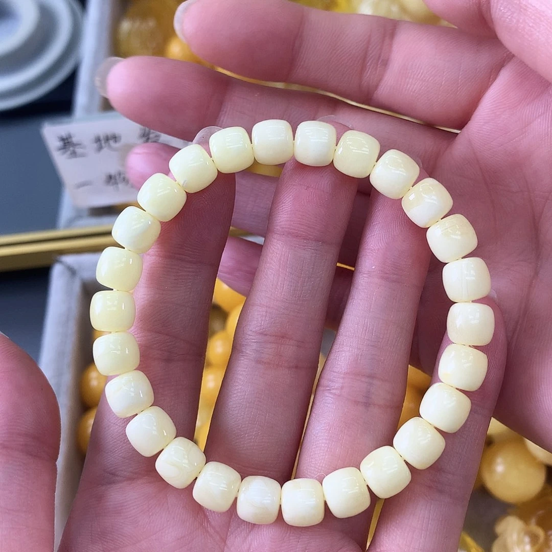 未镶嵌琥珀珠宝奇石