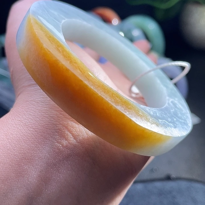 定制翡翠未镶嵌翡翠手镯