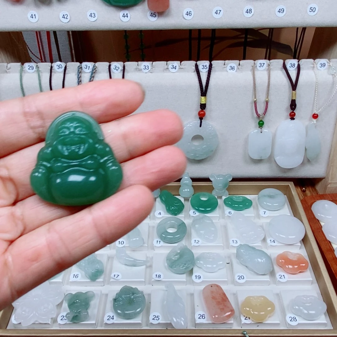 石英质玉未镶嵌吊坠(赠链)