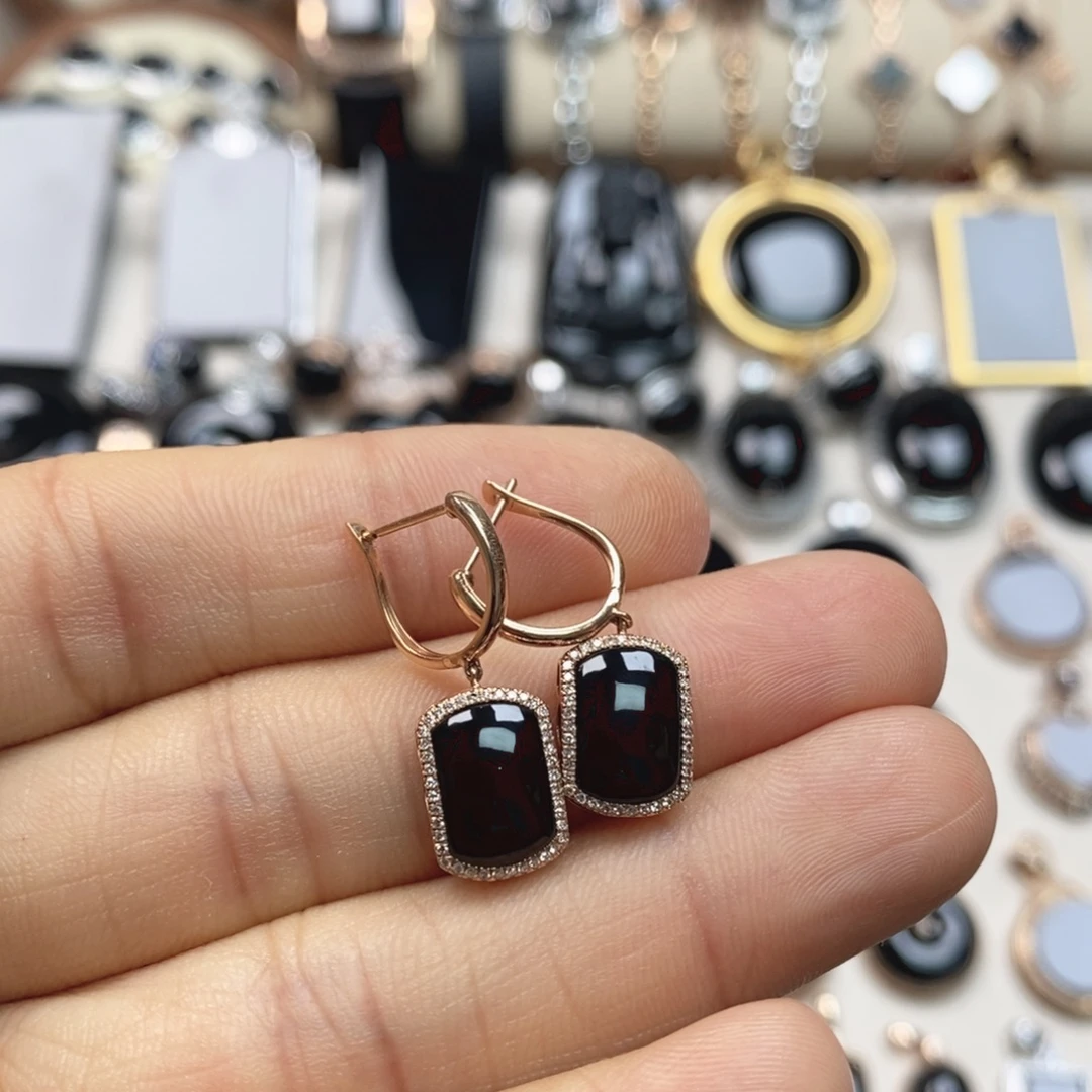 翡翠18K金镶嵌耳饰