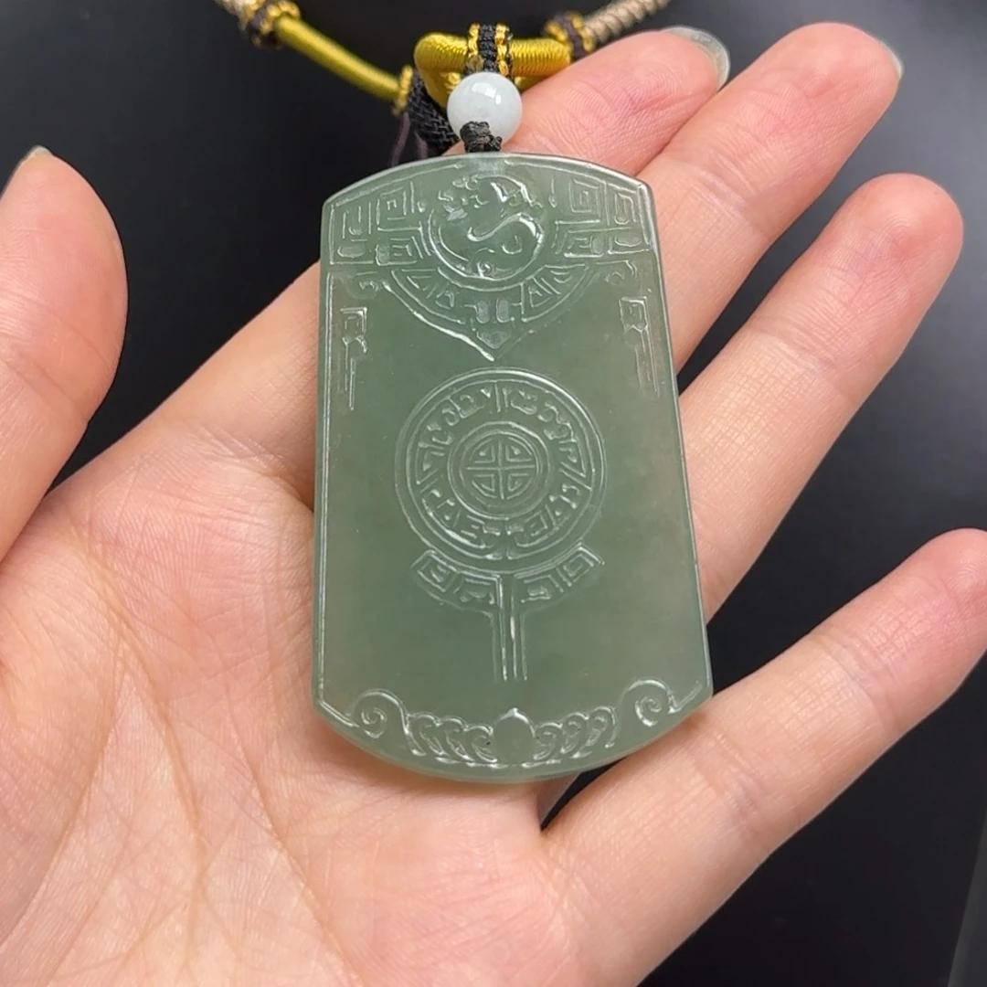 颈饰未镶嵌翡翠天然