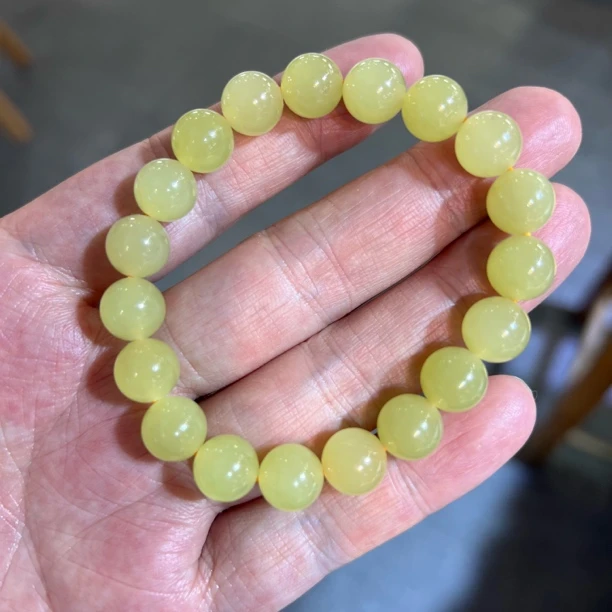 正宗新疆若羌和田玉黄口料冰底10m圆珠手串