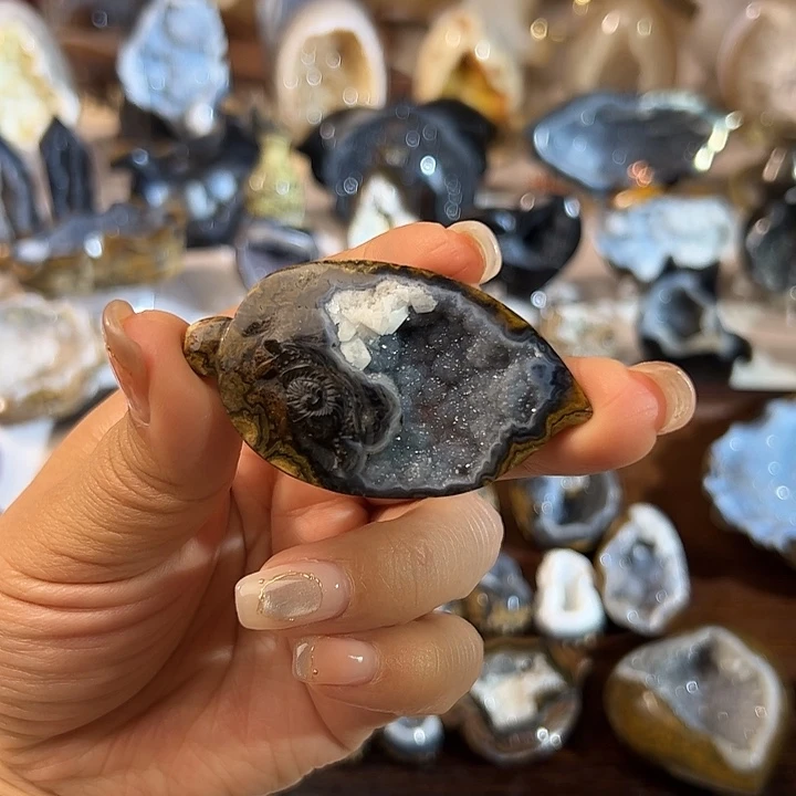 玛瑙/玉髓无未镶嵌四***岁