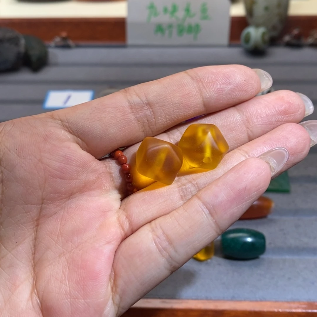 Y***_玛瑙/玉髓颈饰合金