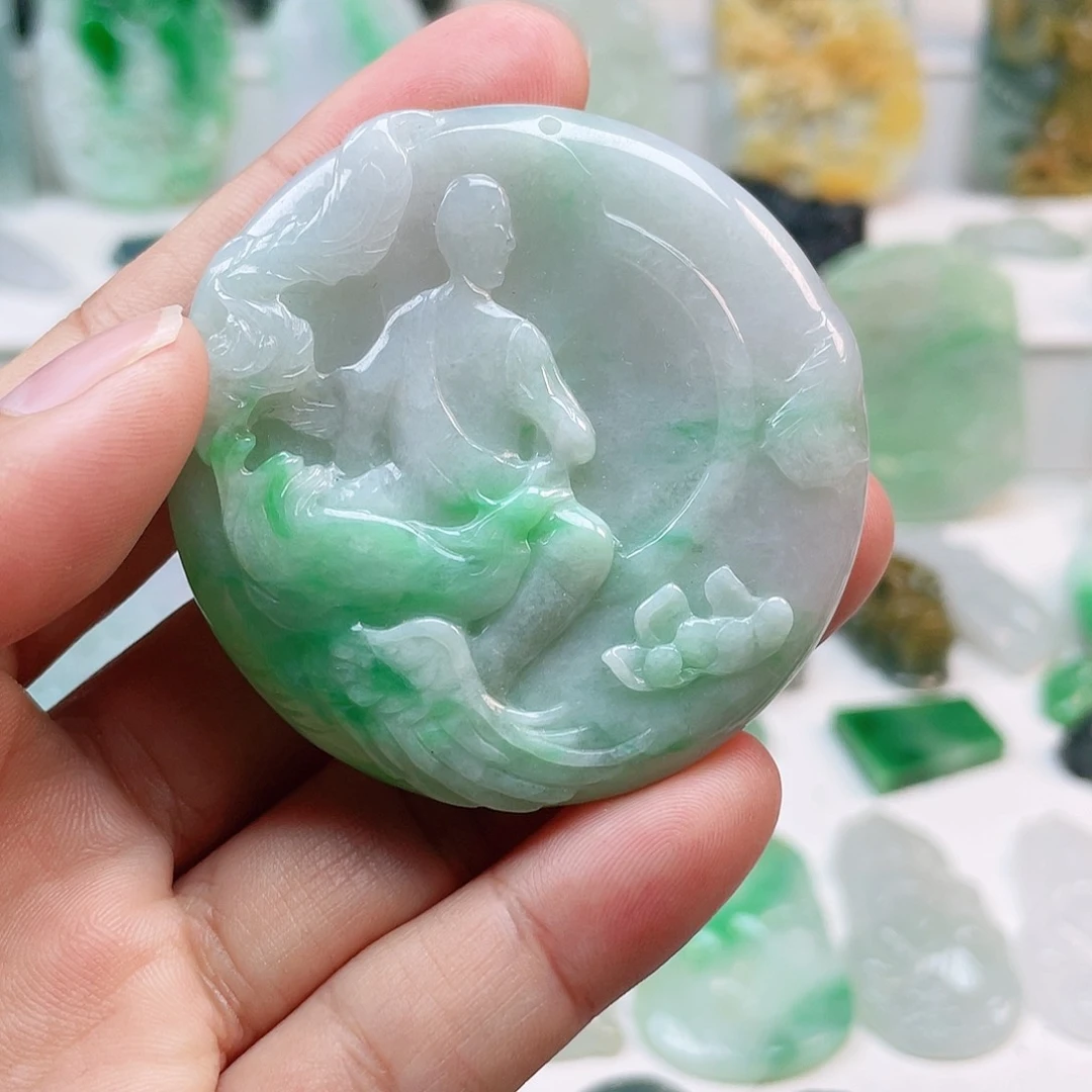 翡翠颈饰未镶嵌达摩