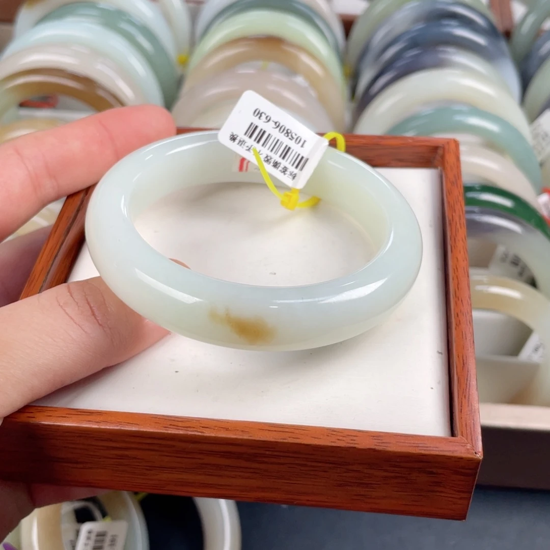 【闪购商品】和田玉手镯未镶嵌.56.19