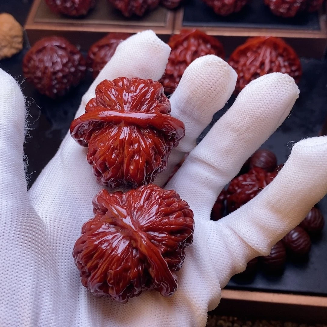 文玩核桃吊坠靓****8四座楼41mm