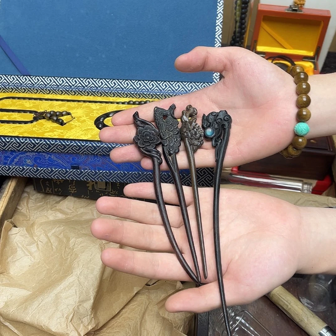 大叶紫檀（黑酸枝木类）