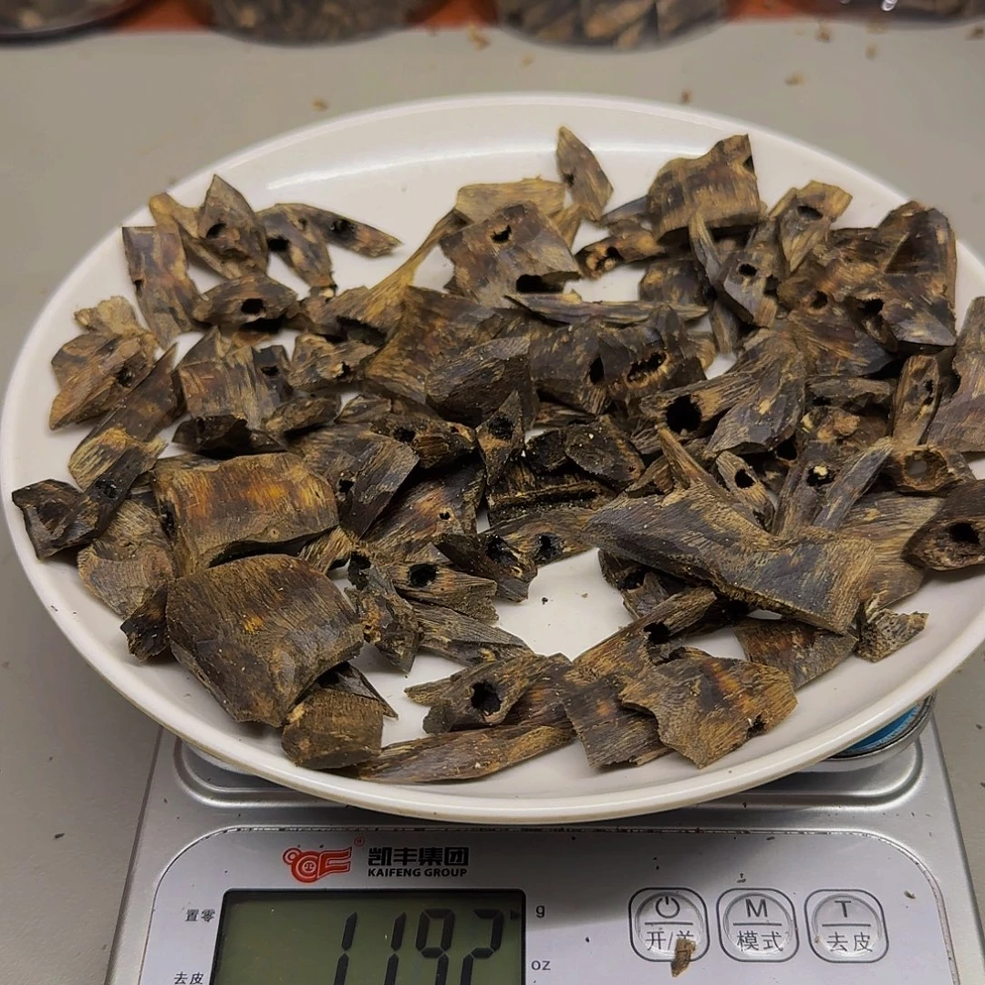 陌***。香料海南张勺子块料119克