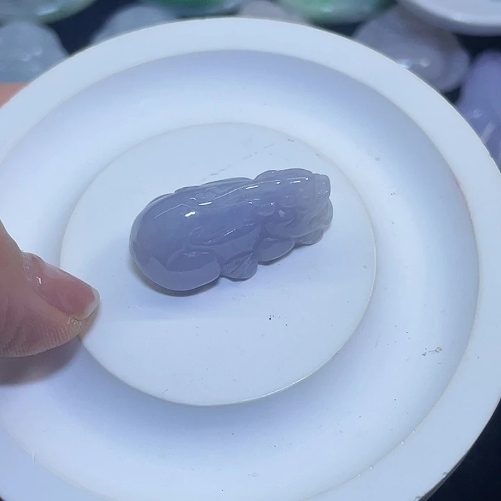 翡翠未镶嵌颈饰紫罗兰貔貅
