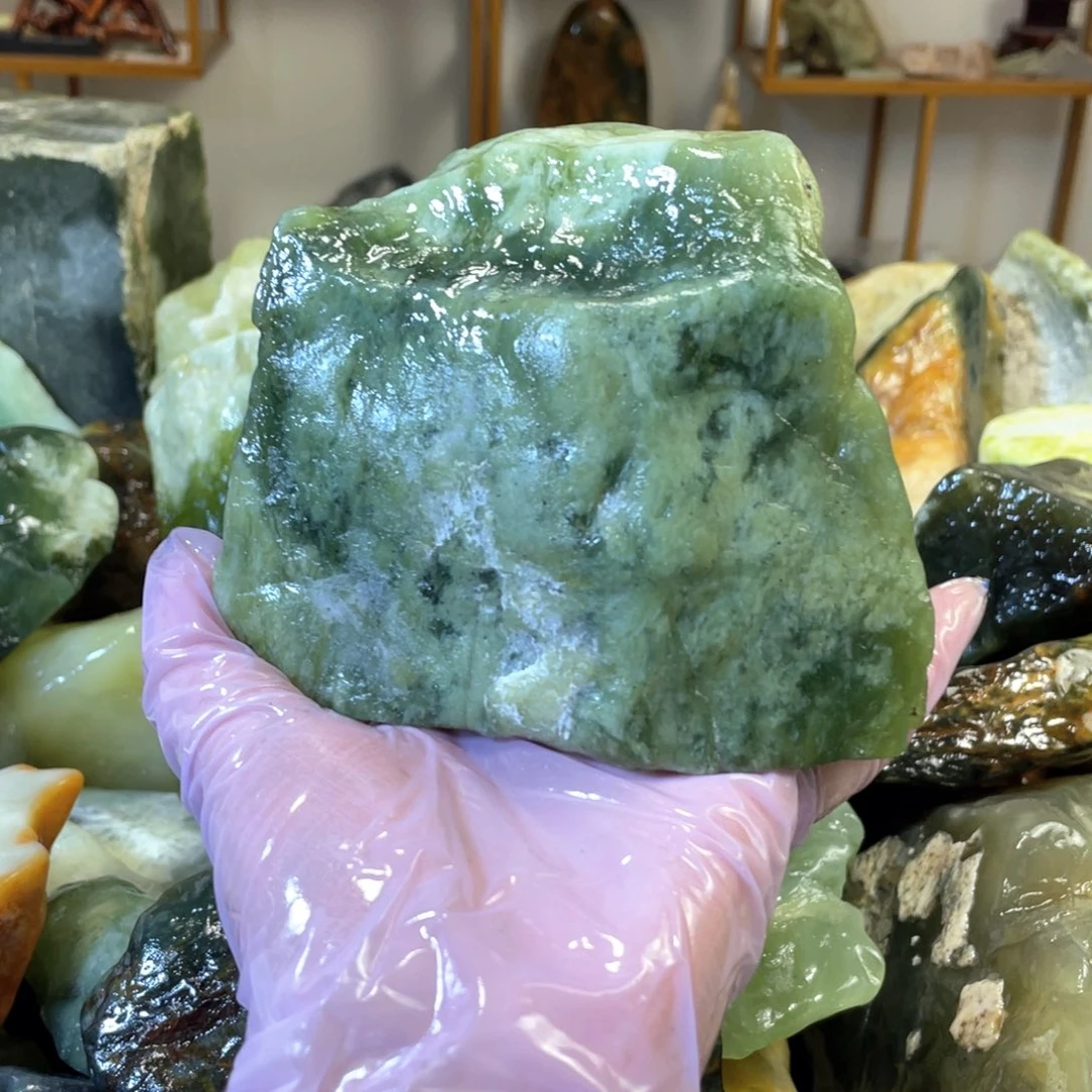 蛇纹石玉未镶嵌中国四大名玉简易