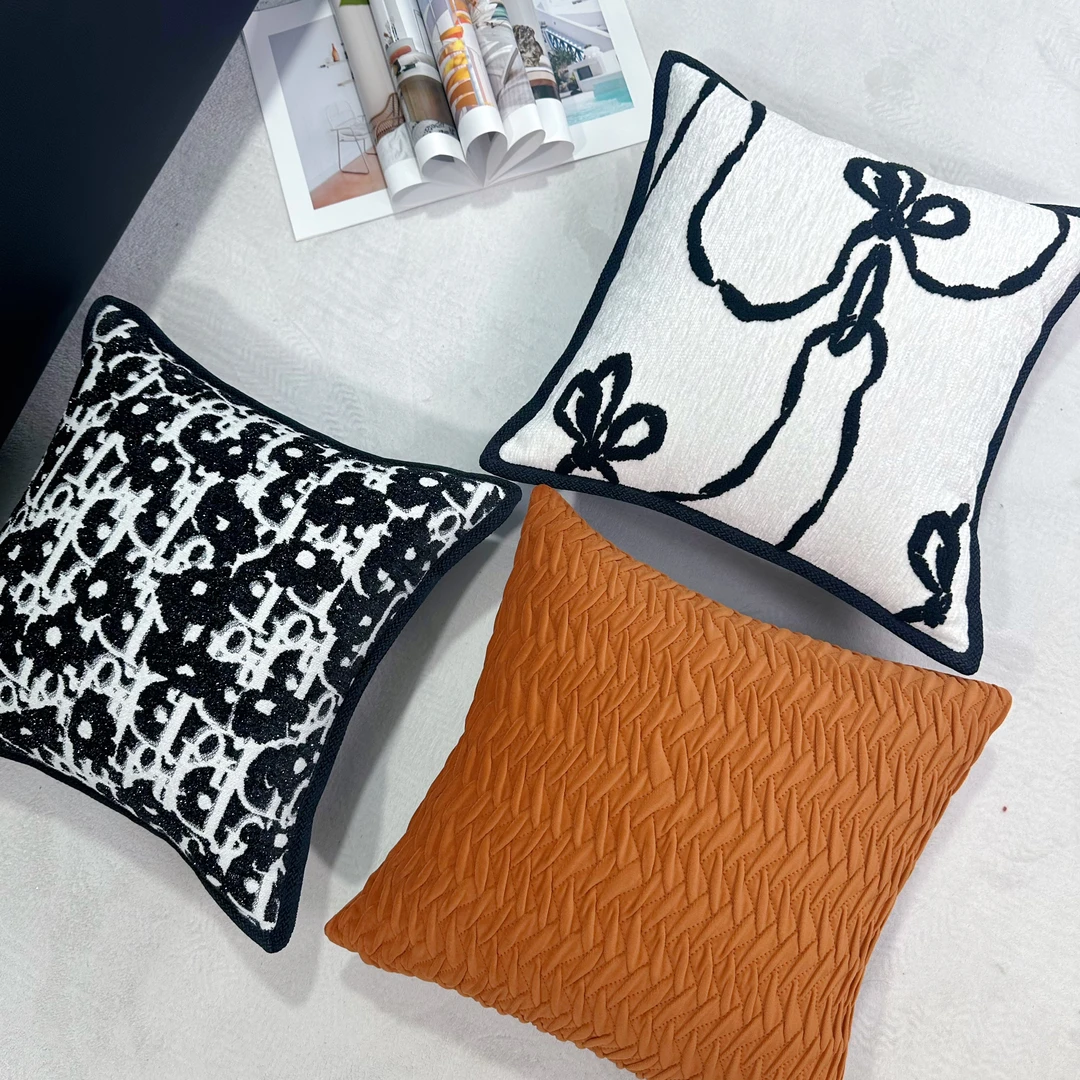 设计感小众高级璀璨蝴蝶结抱枕轻奢简约大气靠垫靠背沙发