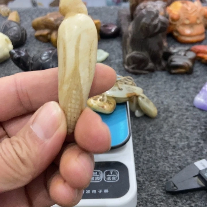 白玉菩提吊坠摆件