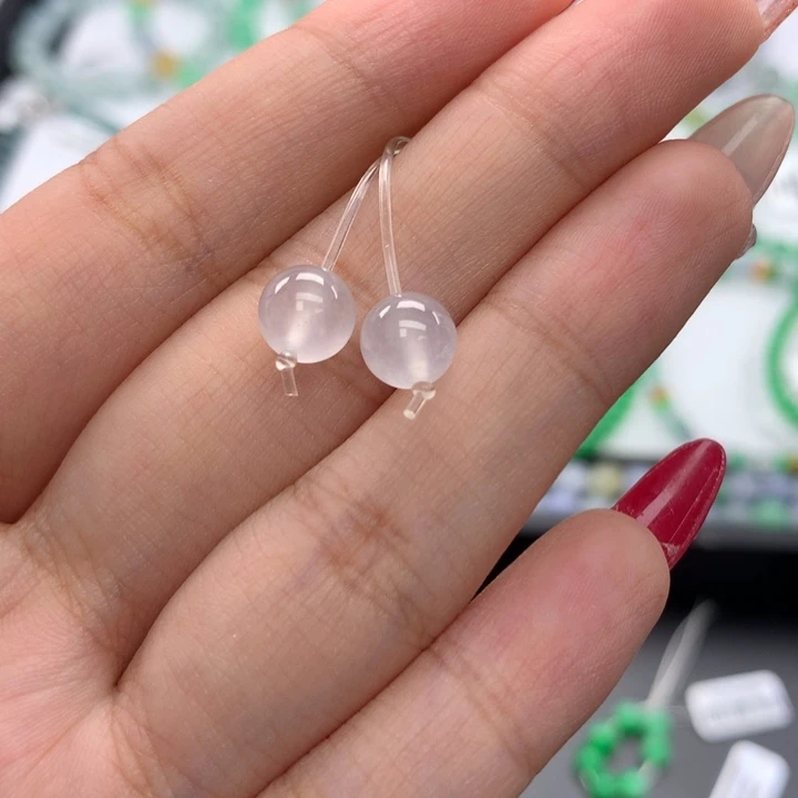翡翠手镯未镶嵌翡翠