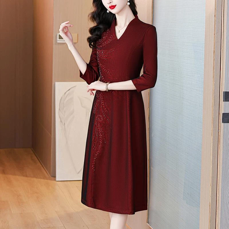 气质红色连衣裙女喜婆婆婚宴装2025春秋装新款高端喜妈妈礼服裙子